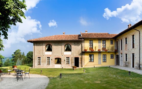 La piscina coperta riscaldata - Foto di Hotel Relais Montemarino