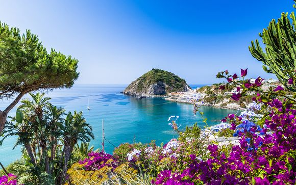Hotel a 4* con escursioni a Ponza, Capri e Procida