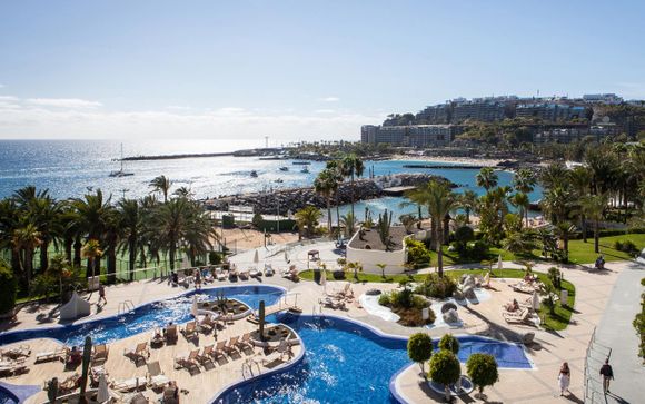 Resort 5* con vista mare a due passi dalla spiaggia