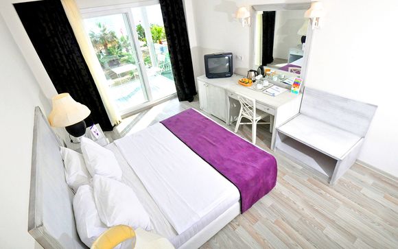 Charm Beach Resort 4*