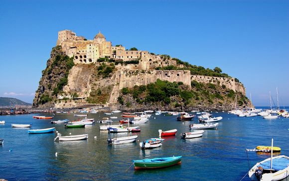 Intimo 4* con spiaggia privata e vista mozzafiato