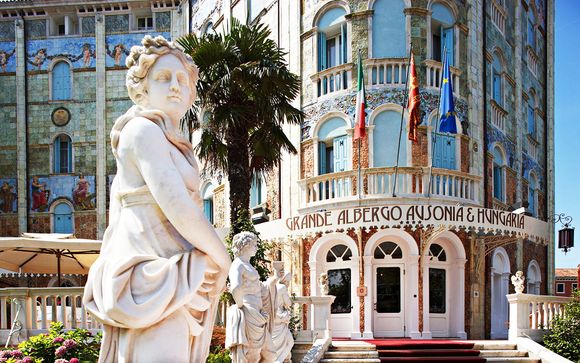 Lusso e relax in 5* dallo stile liberty con prestigiosa spa