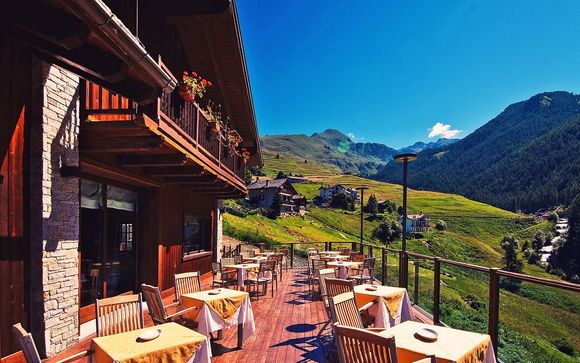 Maison Cly Hotel & Restaurant 4*