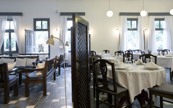 Kamari - Rose Bay Hotel