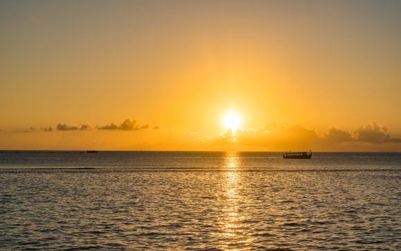 Boottocht bij zonsondergang