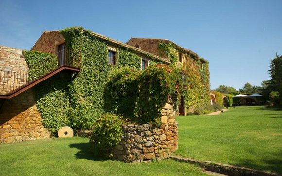 Mas Salvi Country Boutique hotel  4*