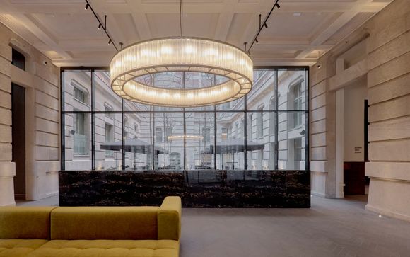 Kozmo Hotel Suites & Spa 5*