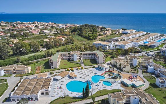 Sandy Beach Resort 5*