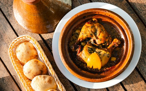 Berber trails and lunch with locals (for stays of 7 nighs or more)