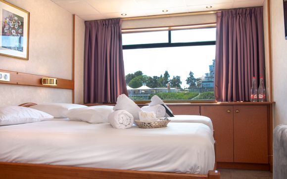 Welcome aboard the MS La Belle de Cadix