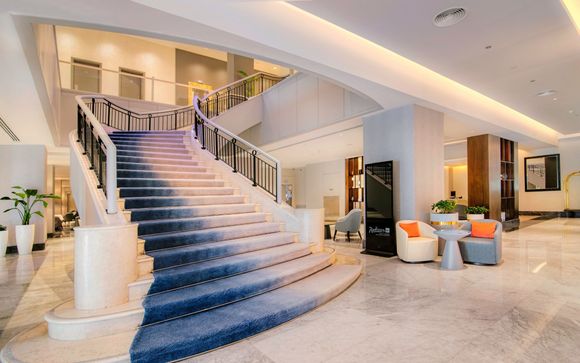 Radisson Blu Hotel & Resort Abu Dhabi Corniche 5*