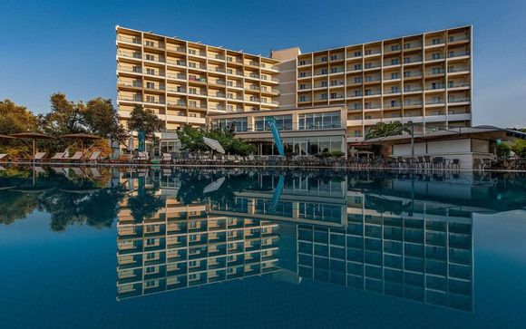 Evia Riviera Resort 4*