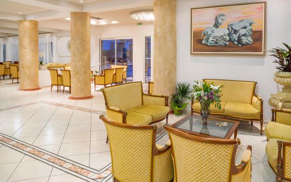 CNic Gemini Hotel 4*