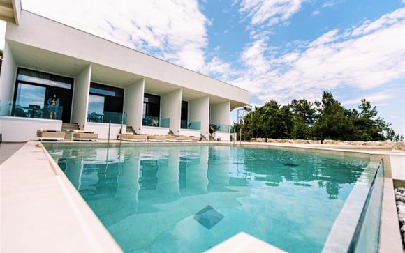 Akrotiri Olympus Luxury Suites