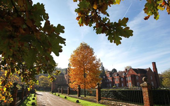 Wotton House Hotel 4*