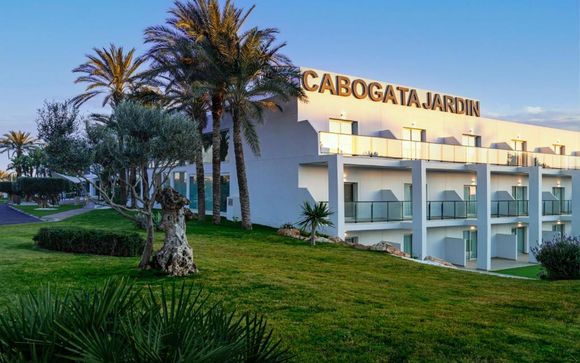 Cabogata Jardín Hotel 4*