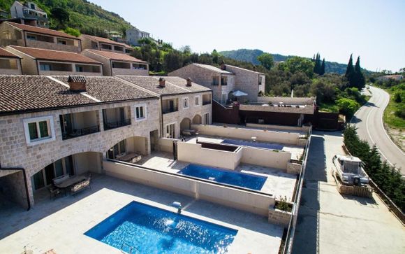 Sunny Villa Orchid 4*