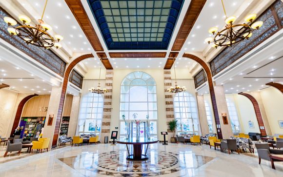 Royal Lagoons Aqua Park Resort & Spa 5*