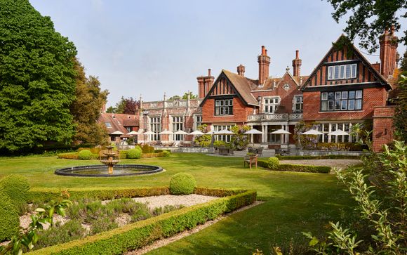 Macdonald Elmers Court Hotel & Resort 4*