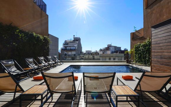 Relaxing Break in Eixample District