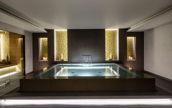 Plush Hotel in the Golden City
