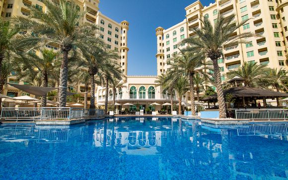 Mövenpick Jumeirah Lakes Towers 5*