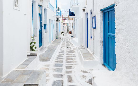 6-night or 8-night Santorini & Mykonos Itinerary