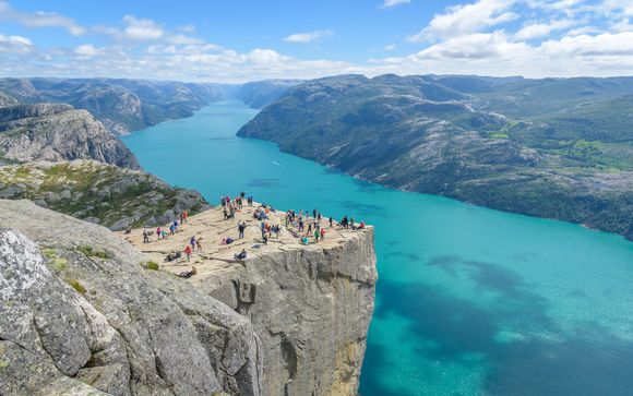 Complete Norwegian Fjords Fly Drive 4*