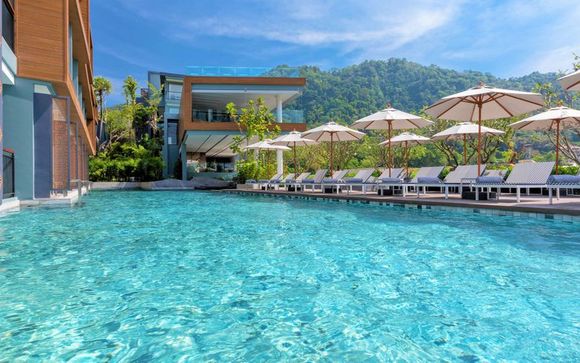 Thai Escape to Paradise with Extension in Bustling City
