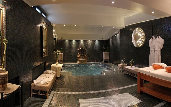Hotel Arc de Triomphe 4*