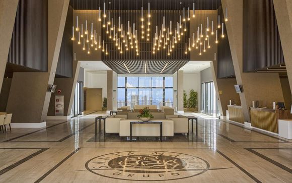 Grand Luxor Hotel 4*