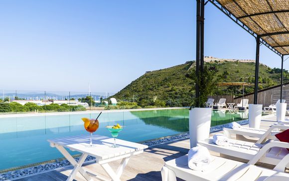 Modern Luxury in Charming Seaside Town